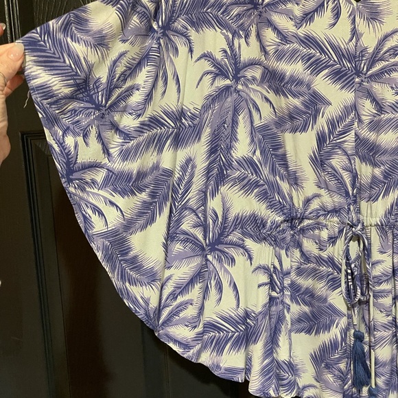 Palm print romper 🌴 - Picture 2 of 5